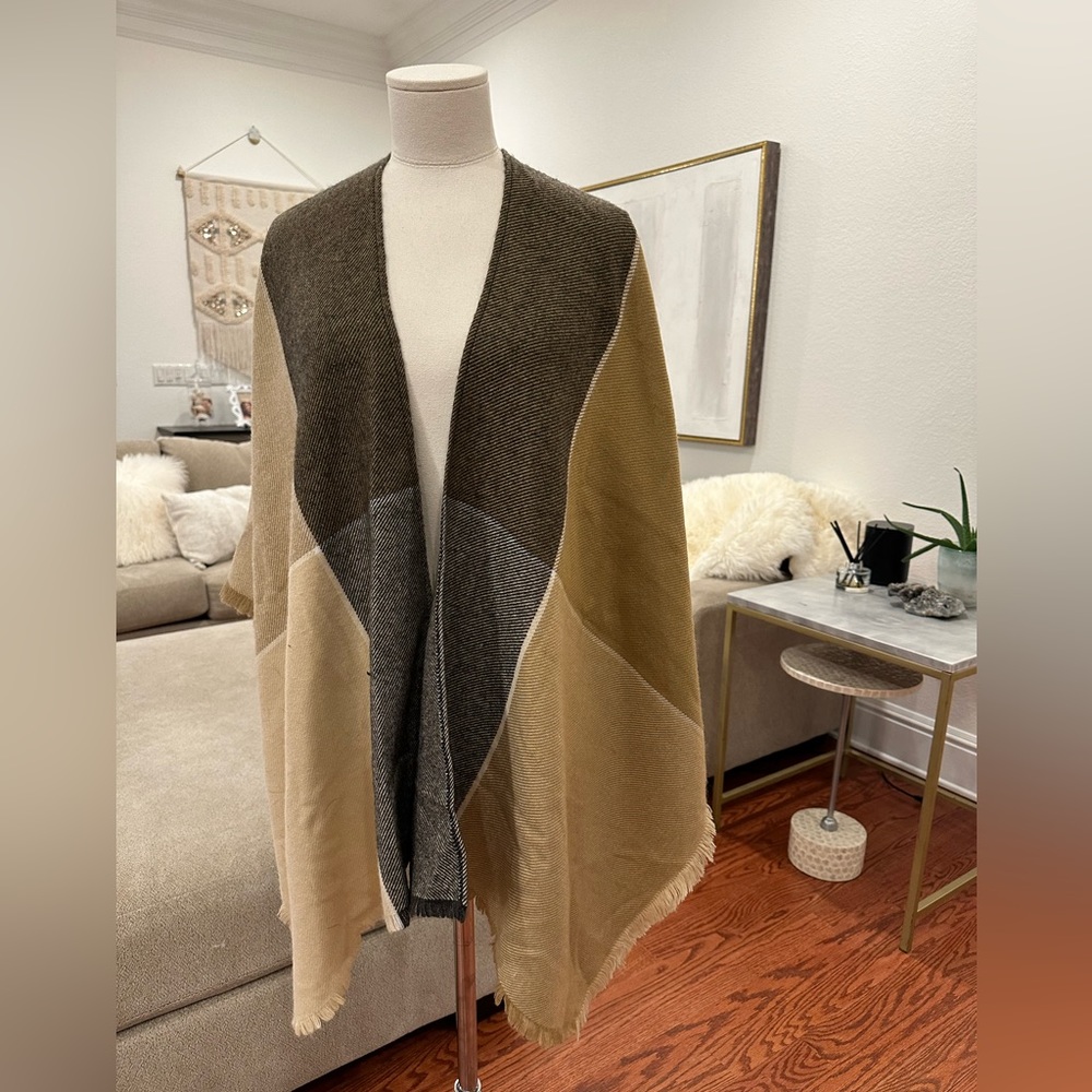 V.Fraas plaid wrap